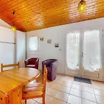1 Bedroom Beautiful In Casa vacanze