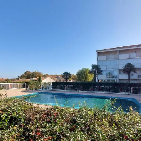 1 Bedroom Stunning In בית נופש