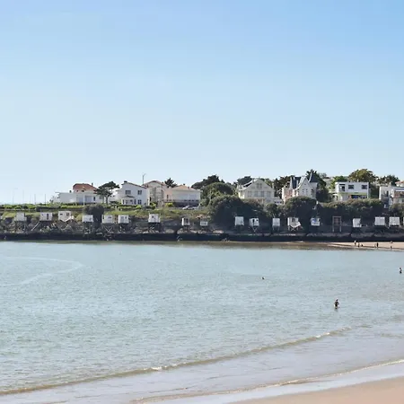 Casa de Férias 1 Bedroom Awesome Home In Vaux-Sur-Mer *