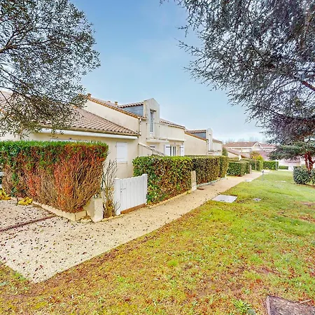 1 Bedroom Stunning In *