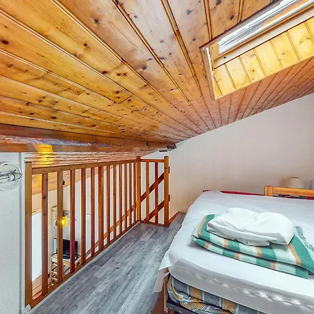 1 Bedroom Awesome Home In Vaux-Sur-Mer Casa de Férias