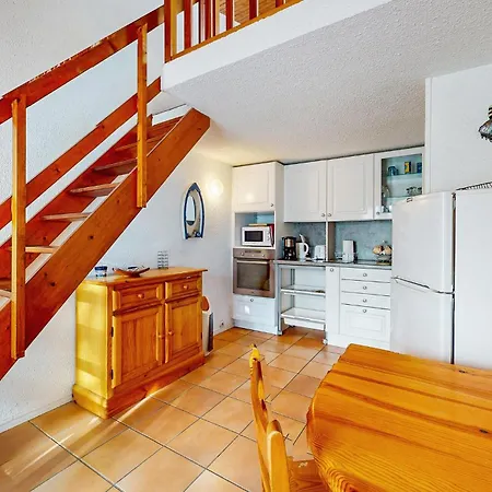 1 Bedroom Awesome Home In Vaux-Sur-Mer *